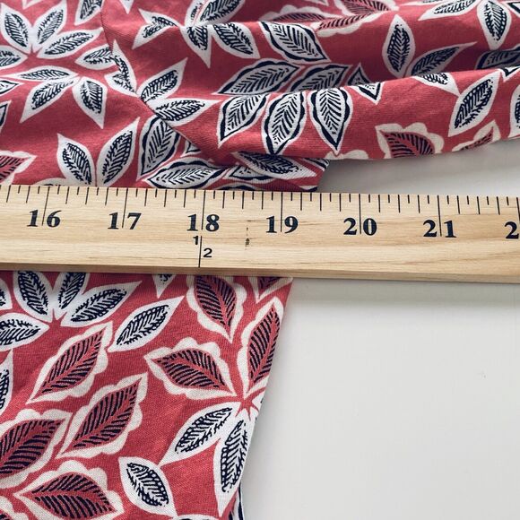 J. Jill Top Size Medium Petite Red Black Leaf Pattern Tunic Lagenlook Colorful - Picture 3 of 7